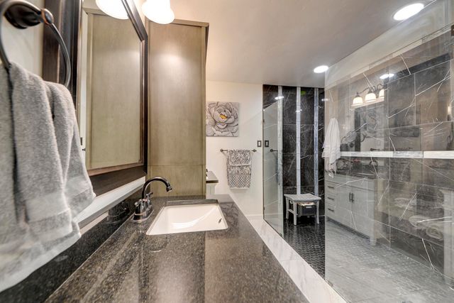 1720 Faith Court NE, Albuquerque, NM 87112