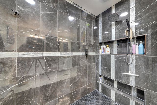 1720 Faith Court NE, Albuquerque, NM 87112