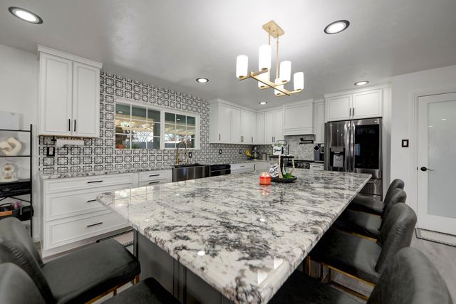 1720 Faith Court NE, Albuquerque, NM 87112