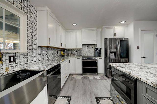 1720 Faith Court NE, Albuquerque, NM 87112