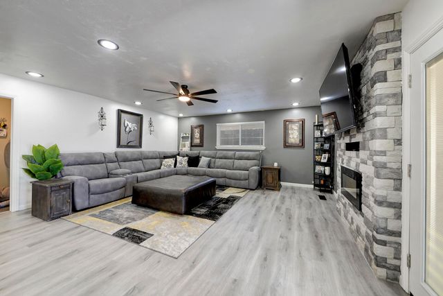 1720 Faith Court NE, Albuquerque, NM 87112