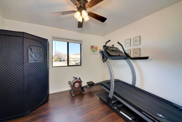 1720 Faith Court NE, Albuquerque, NM 87112