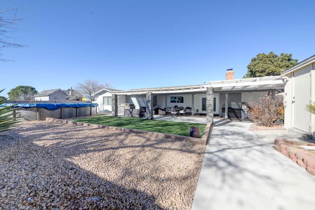 1720 Faith Court NE, Albuquerque, NM 87112