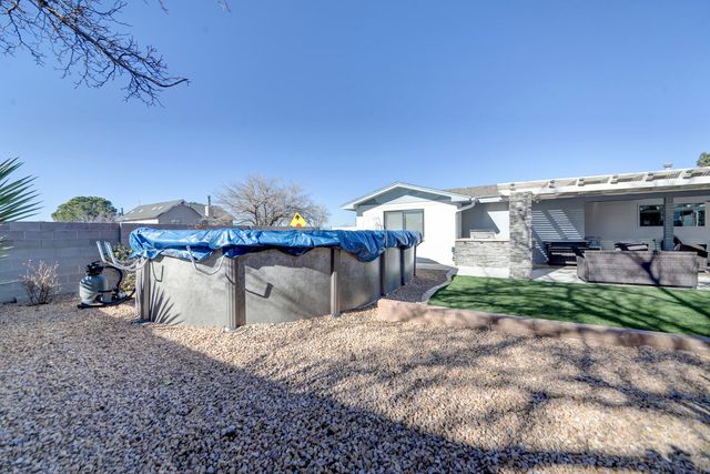 1720 Faith Court NE, Albuquerque, NM 87112