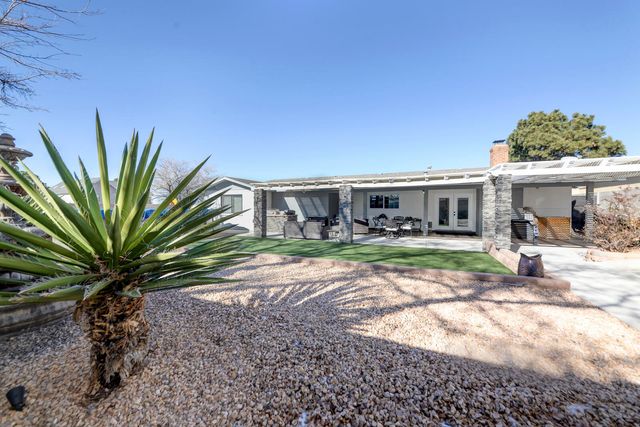 1720 Faith Court NE, Albuquerque, NM 87112