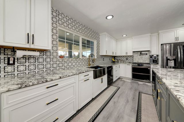 1720 Faith Court NE, Albuquerque, NM 87112