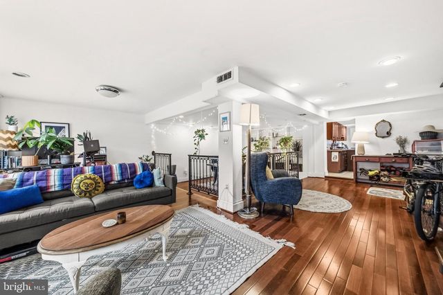 225 - 227 W READ ST, Baltimore, MD 21201