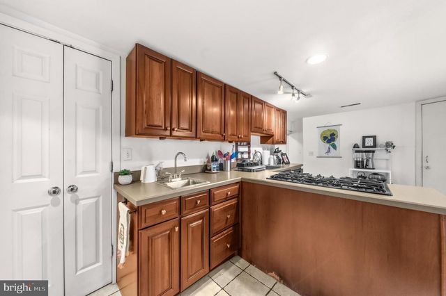 225 - 227 W READ ST, Baltimore, MD 21201