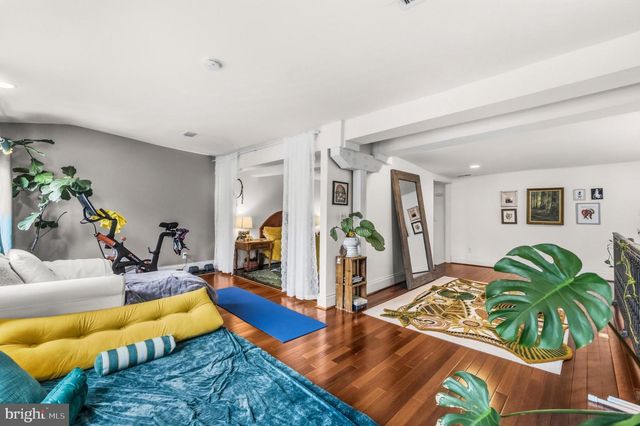 225 - 227 W READ ST, Baltimore, MD 21201