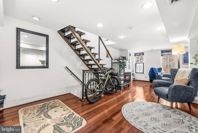 225 - 227 W READ ST, Baltimore, MD 21201