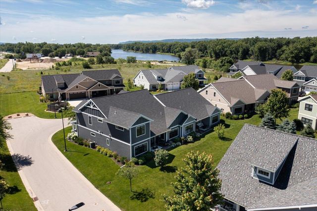 329 River POINT, La Crosse, WI 54601