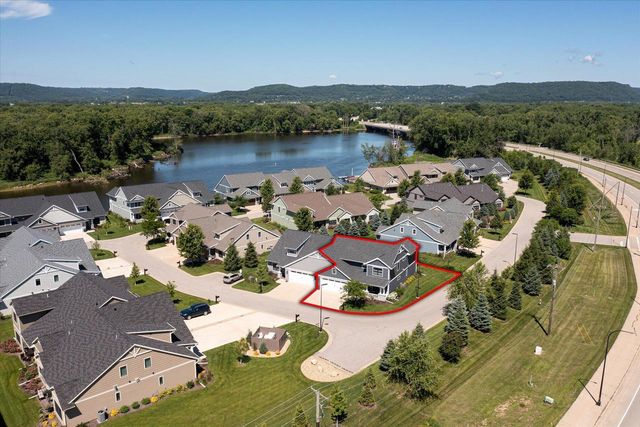 329 River POINT, La Crosse, WI 54601