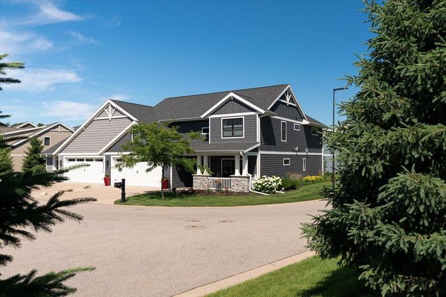 329 River POINT, La Crosse, WI 54601