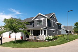 329 River POINT, La Crosse, WI 54601