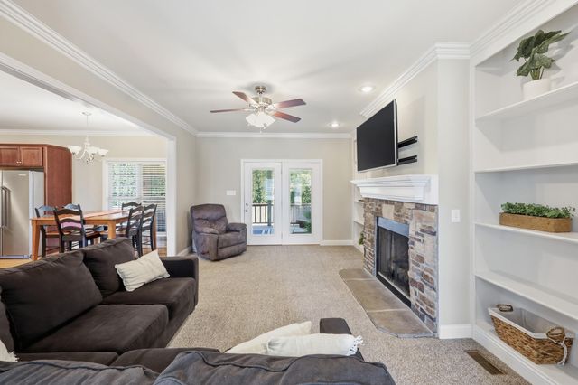 129 Pheasant Run, Nicholasville, KY 40356