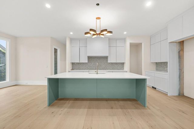 3245 Mae NE Avenue, Atlanta, GA 30319