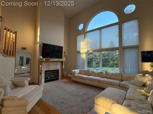 3835 Ranya Drive, Commerce Twp, MI 48382