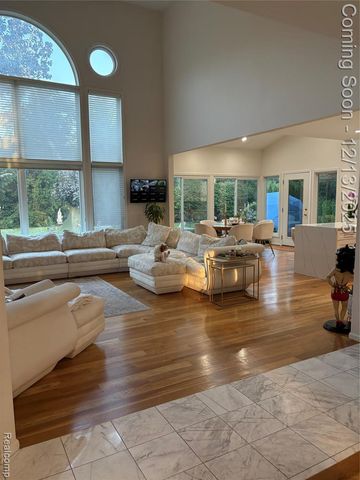 3835 Ranya Drive, Commerce Twp, MI 48382