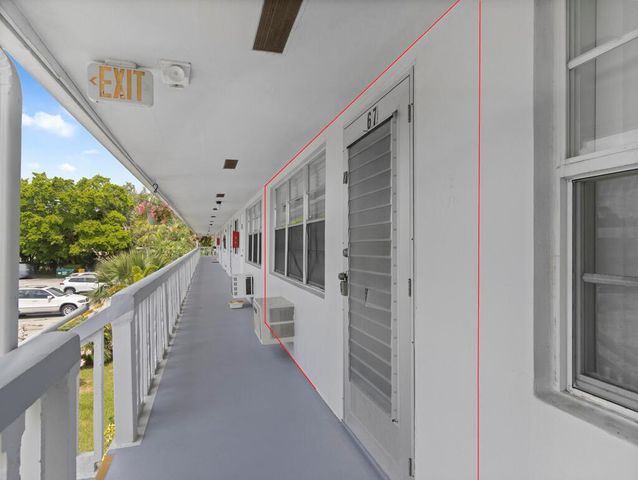 67 Sussex C 67, West Palm Beach, FL 33417