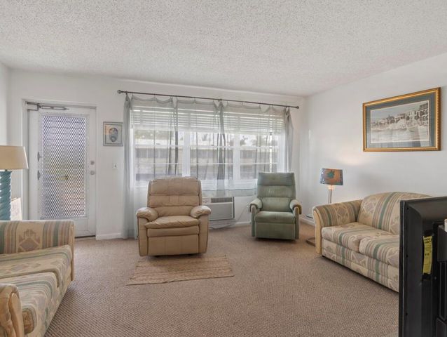 67 Sussex C 67, West Palm Beach, FL 33417