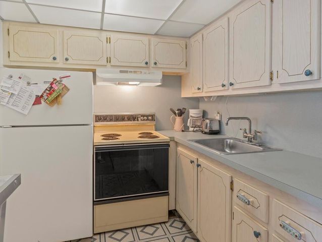 67 Sussex C 67, West Palm Beach, FL 33417