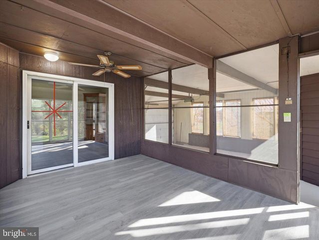 906 STROCK DRIVE DR, Chambersburg, PA 17202