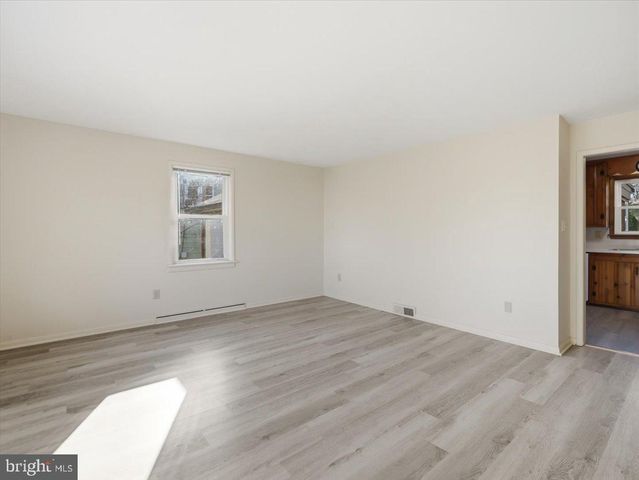 906 STROCK DRIVE DR, Chambersburg, PA 17202