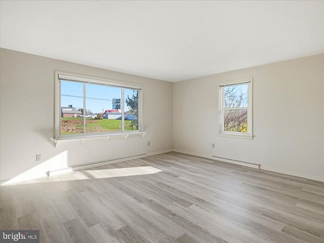 906 STROCK DRIVE DR, Chambersburg, PA 17202
