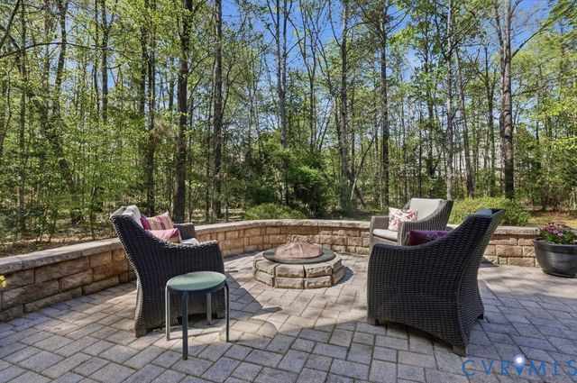 6312 Culbreth Ct, Moseley, VA 23120