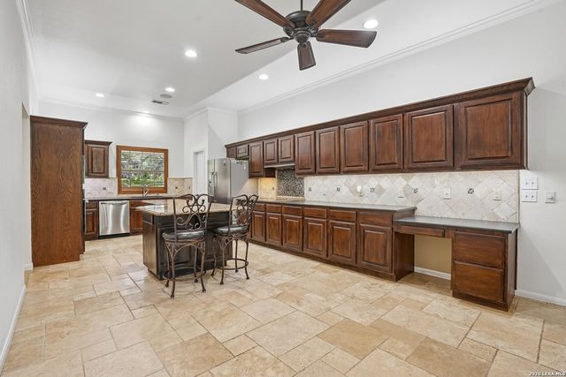 9331 GARDENIA BEND DR, Garden Ridge, TX 78266