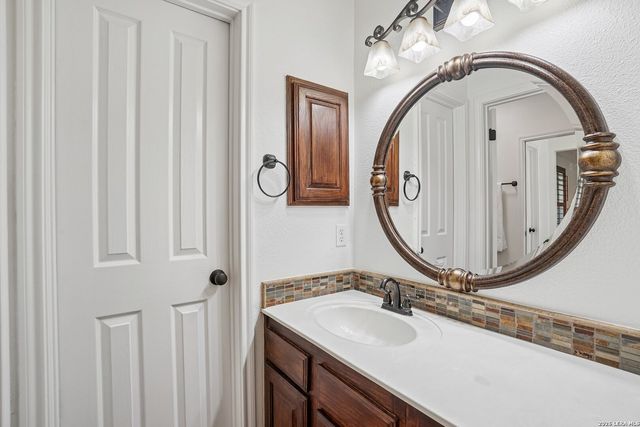9331 GARDENIA BEND DR, Garden Ridge, TX 78266