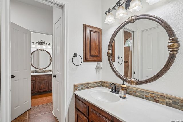 9331 GARDENIA BEND DR, Garden Ridge, TX 78266