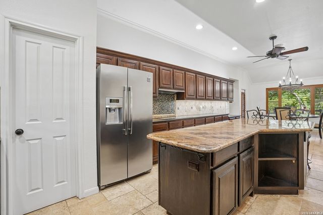 9331 GARDENIA BEND DR, Garden Ridge, TX 78266