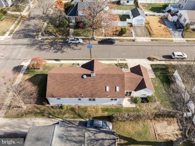 1900 W HIGH ST, Haddon Heights, NJ 08035