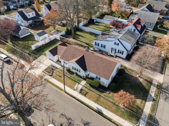 1900 W HIGH ST, Haddon Heights, NJ 08035