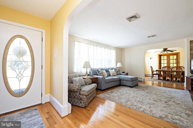 1900 W HIGH ST, Haddon Heights, NJ 08035