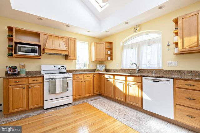 1900 W HIGH ST, Haddon Heights, NJ 08035