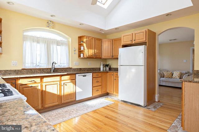 1900 W HIGH ST, Haddon Heights, NJ 08035