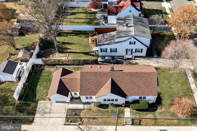 1900 W HIGH ST, Haddon Heights, NJ 08035