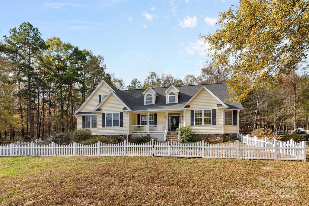 2159 Quiet Cove Lane, Stanfield, NC 28163