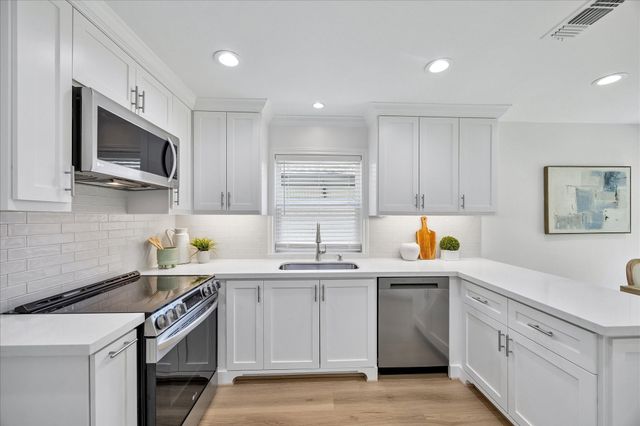 14131 Barryknoll Lane, Houston, TX 77079