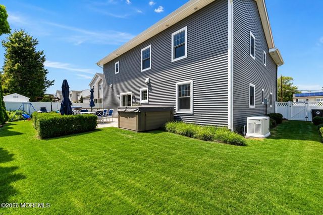 22 Belfast Avenue, Hazlet, NJ 07730