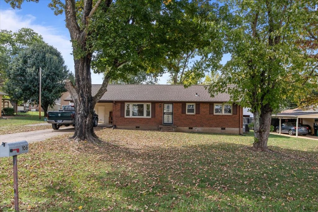 106 DuPont Ave, Waverly, TN 37185