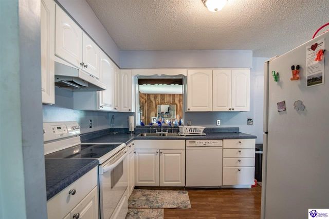 825 Crocus Drive, Radcliff, KY 40160