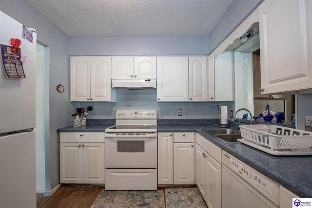 825 Crocus Drive, Radcliff, KY 40160