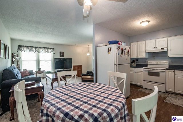 825 Crocus Drive, Radcliff, KY 40160