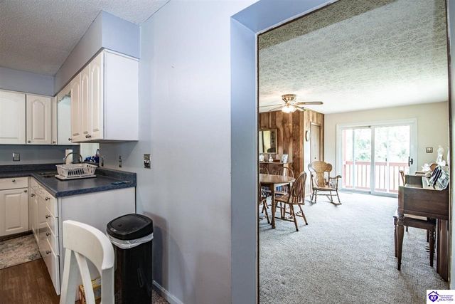 825 Crocus Drive, Radcliff, KY 40160