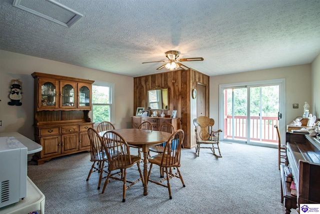 825 Crocus Drive, Radcliff, KY 40160