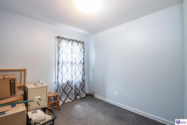 825 Crocus Drive, Radcliff, KY 40160