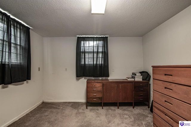 825 Crocus Drive, Radcliff, KY 40160